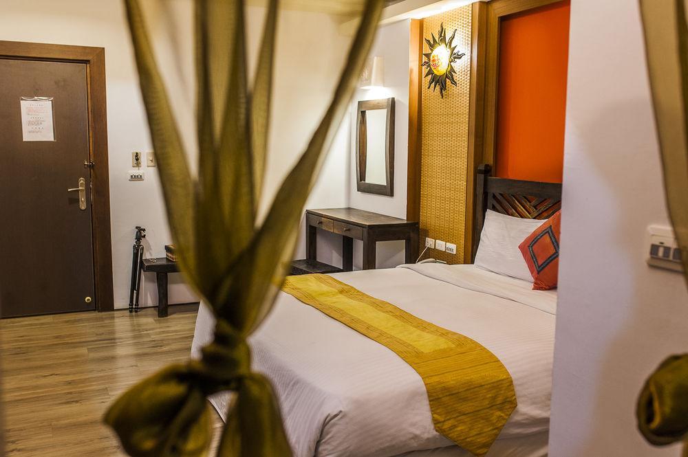 Seasons Bali Fashion Inn Kenting Exterior foto